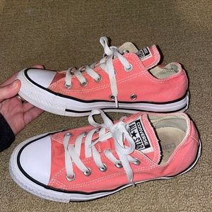 🌟 SOLD ELSEWHERE 🌟. Pink converse